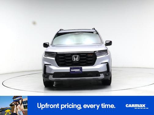 Silver 2025 Honda Pilot Trailsport