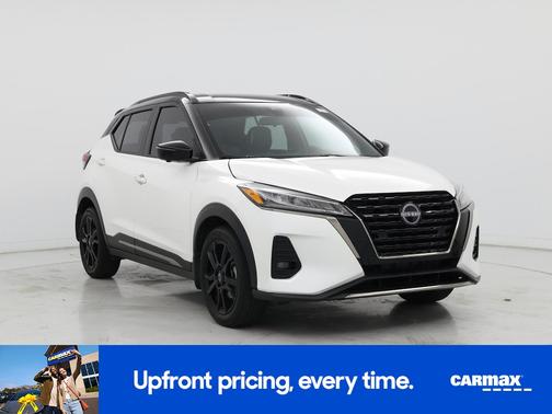 White 2024 Nissan Kicks SR