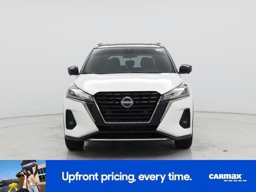 White 2024 Nissan Kicks SR