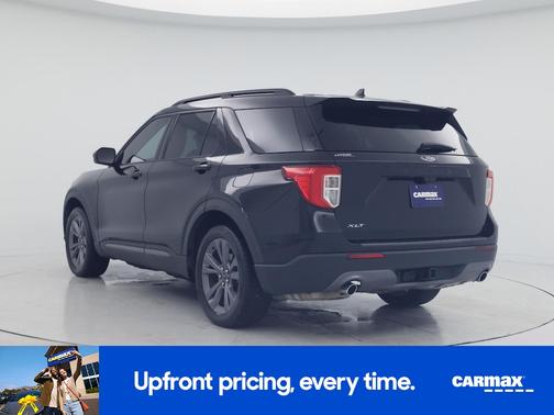 Black 2022 Ford Explorer XLT