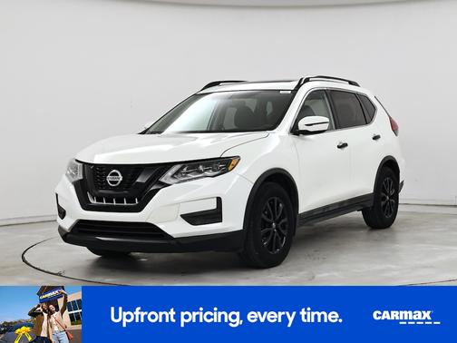 White 2017 Nissan Rogue SV