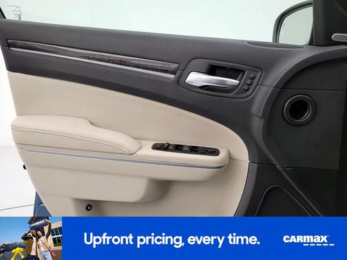 2023 Chrysler 300 Touring L