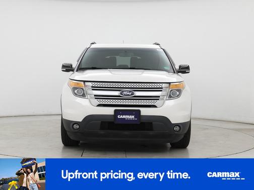 White 2015 Ford Explorer XLT