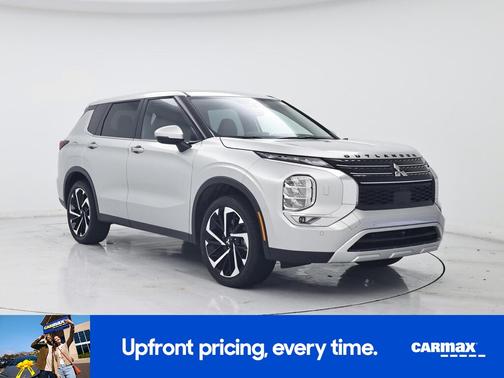 2023 Mitsubishi Outlander SE