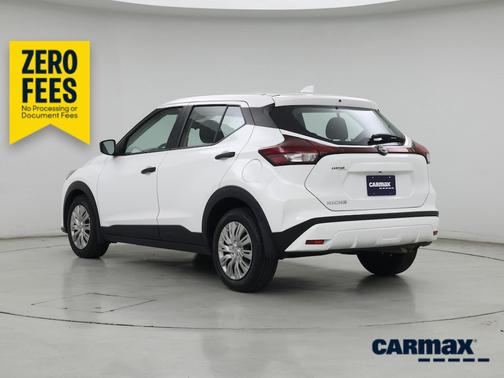 White 2024 Nissan Kicks S