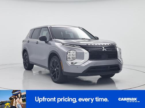 Gray 2022 Mitsubishi Outlander Black Edition