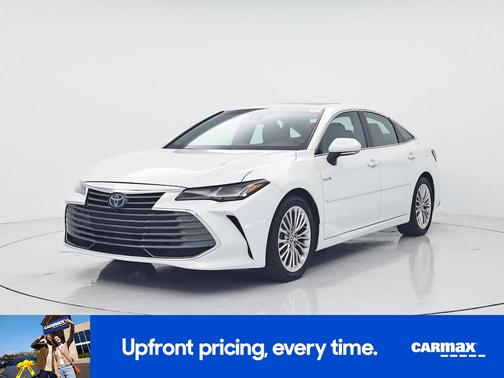 White 2021 Toyota Avalon Hybrid Limited