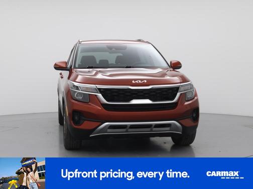 Red 2023 Kia Seltos S