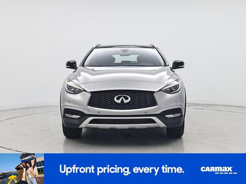 2017 INFINITI QX30 Premium