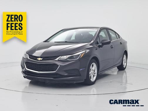 Gray 2017 Chevrolet Cruze LT