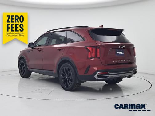 Red 2022 Kia Sorento SX