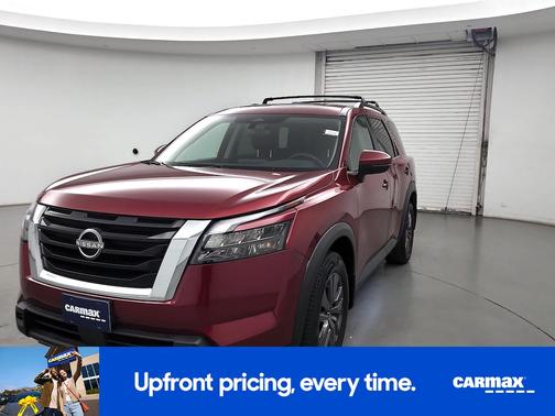 2023 Nissan Pathfinder SV