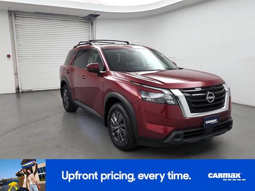 2023 Nissan Pathfinder SV