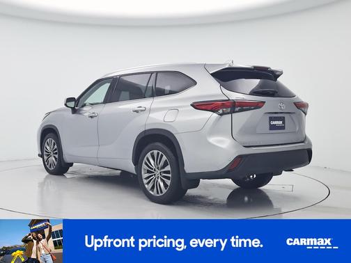 Gray 2021 Toyota Highlander Platinum