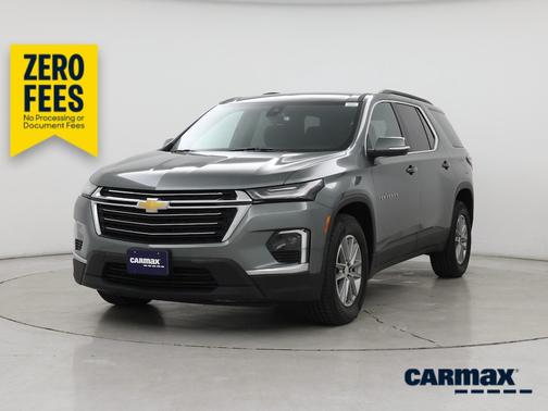 Green 2023 Chevrolet Traverse LT Cloth