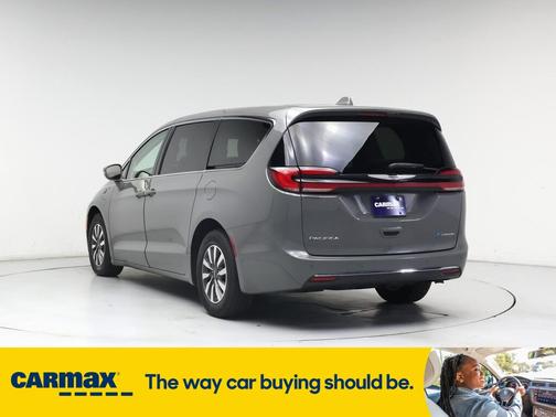 2022 Chrysler Pacifica Hybrid Touring L