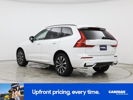 2023 Volvo XC60 B5 Plus Dark Theme