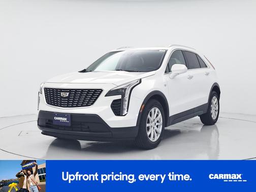White 2023 Cadillac XT4 Luxury