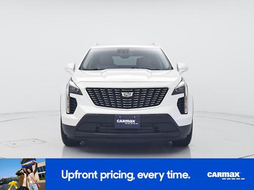 White 2023 Cadillac XT4 Luxury