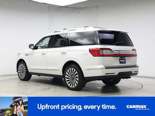 White 2019 Lincoln Navigator Reserve