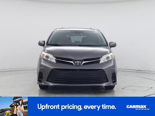 2019 Toyota Sienna LE