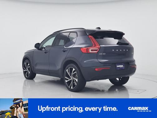 Blue 2022 Volvo XC40 T5 R-Design