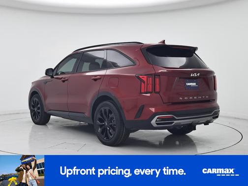 Red 2022 Kia Sorento SX