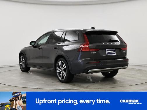 2025 Volvo V60 Cross Country B5 Plus