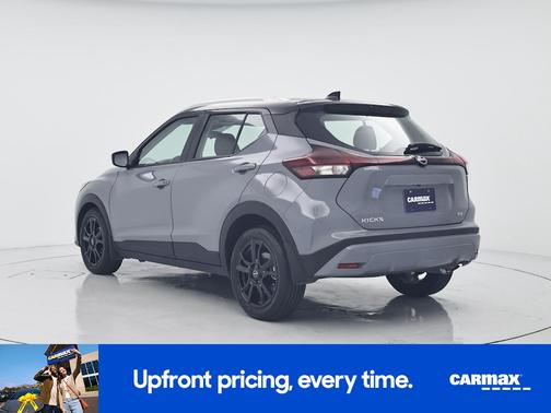 Gray 2023 Nissan Kicks SV