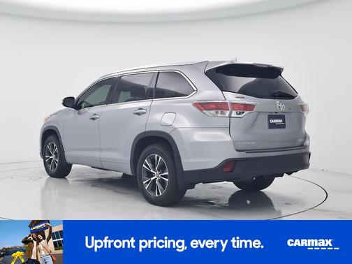Silver 2016 Toyota Highlander XLE