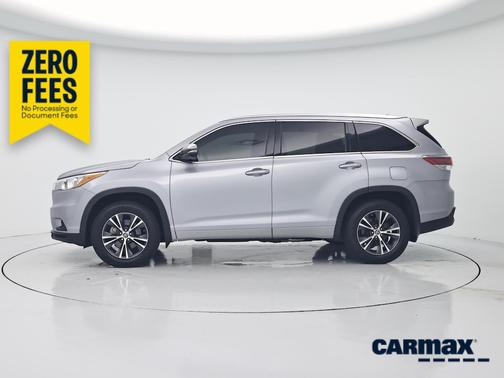 Silver 2016 Toyota Highlander XLE