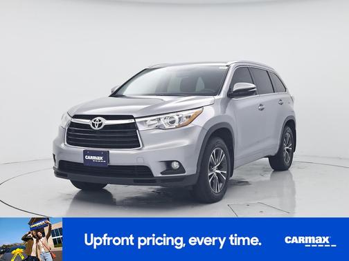 Silver 2016 Toyota Highlander XLE