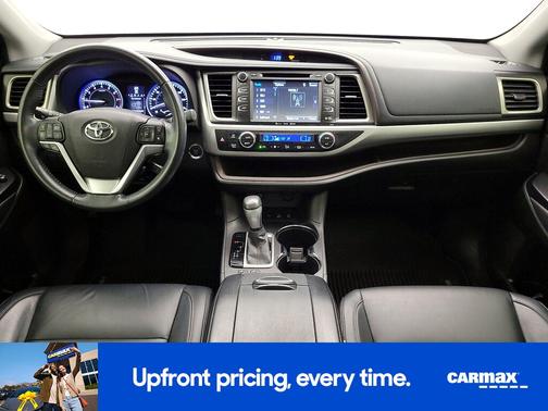 Silver 2016 Toyota Highlander XLE