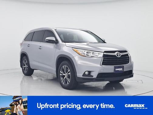 Silver 2016 Toyota Highlander XLE