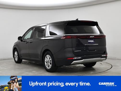 Gray 2024 Kia Carnival LX Seat Package