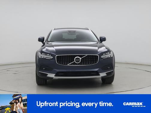 Blue 2025 Volvo V90 Cross Country B6 Ultra