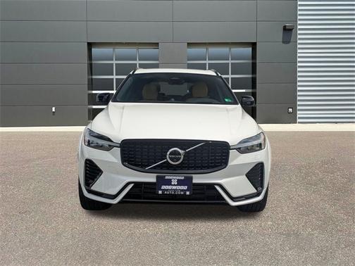 2024 Volvo XC60 Recharge Plug-In Hybrid T8 Ultimate Dark
