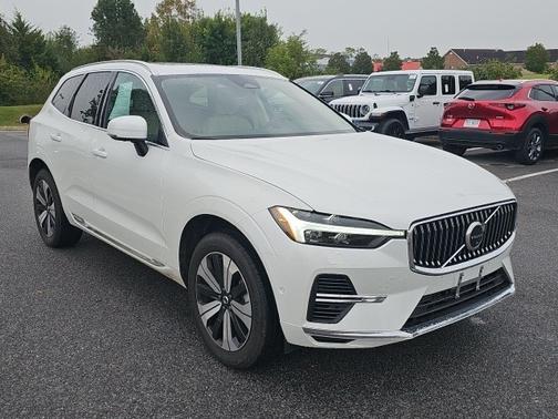 2023 Volvo XC60 Recharge Plug-In Hybrid Plus Bright