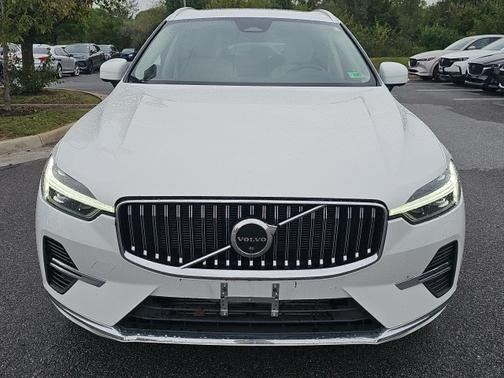 2023 Volvo XC60 Recharge Plug-In Hybrid Plus Bright