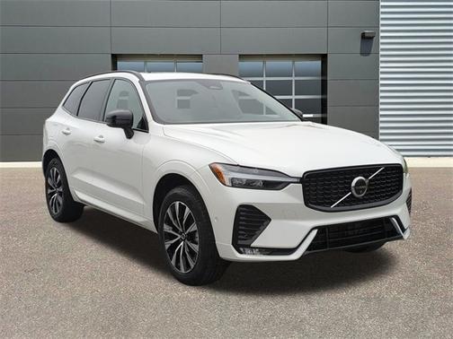 2025 Volvo XC60 B5 Plus