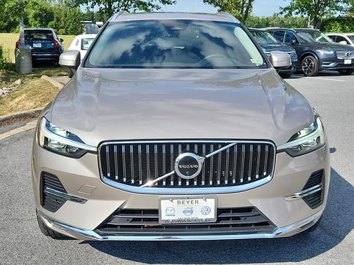 2023 Volvo XC60 B5 AWD Plus Bright