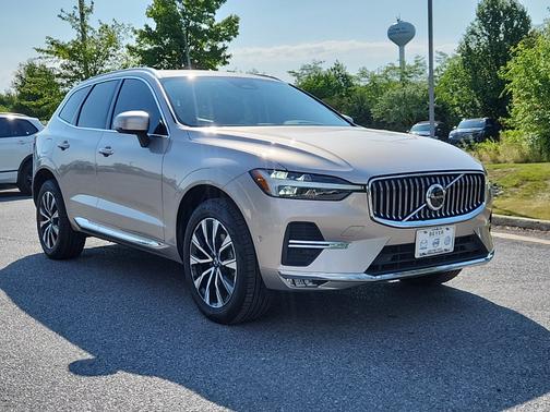 2023 Volvo XC60 B5 AWD Plus Bright