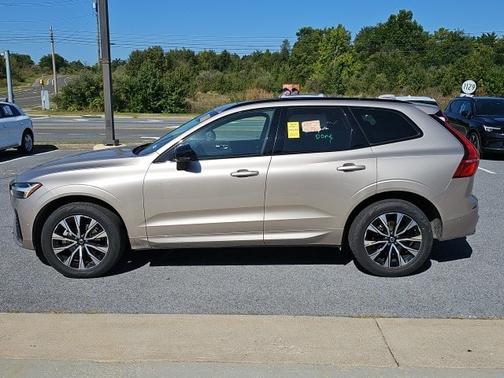 2025 Volvo XC60 B5 Plus