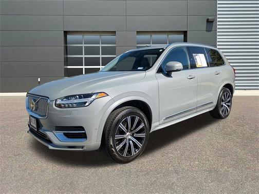 2025 Volvo XC90 B6 Plus 7-Seater