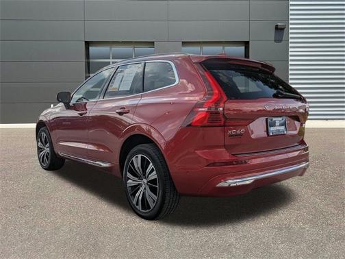 2022 Volvo XC60 Recharge Plug-In Hybrid T8 Inscription Extended Range