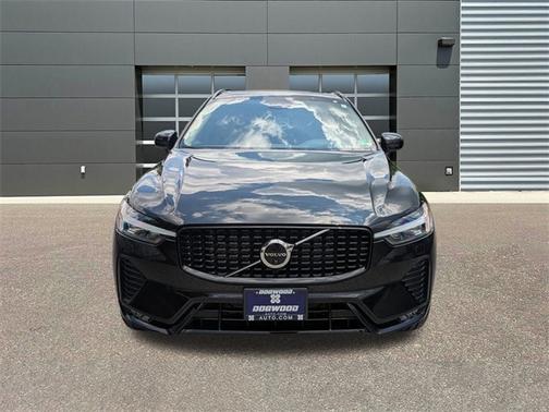 2023 Volvo XC60 B6 AWD Ultimate Dark