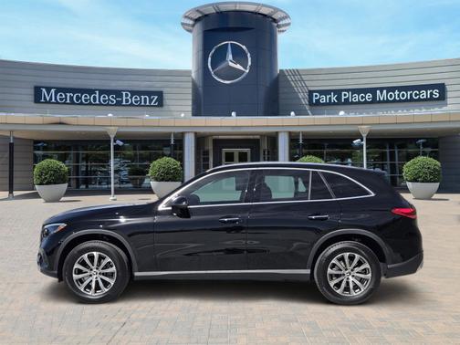 2025 Mercedes-Benz GLC 300 Base