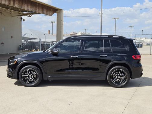 2024 Mercedes-Benz GLB 250
