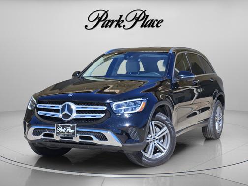Black 2022 Mercedes-Benz GLC 300