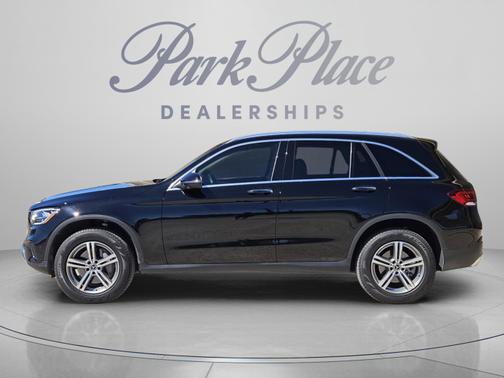 Black 2022 Mercedes-Benz GLC 300 Base